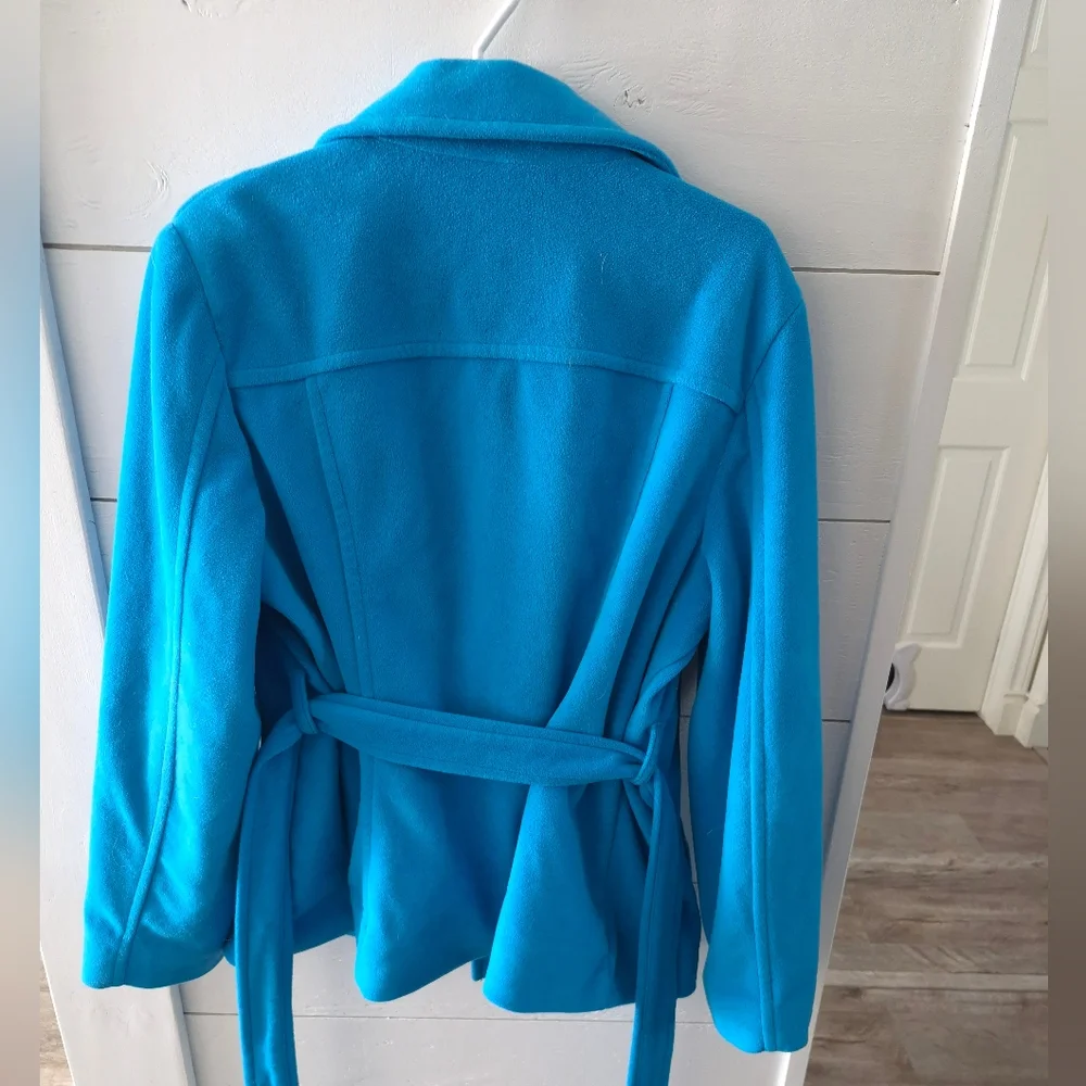 Old Navy Coat. - Picture 8 of 10